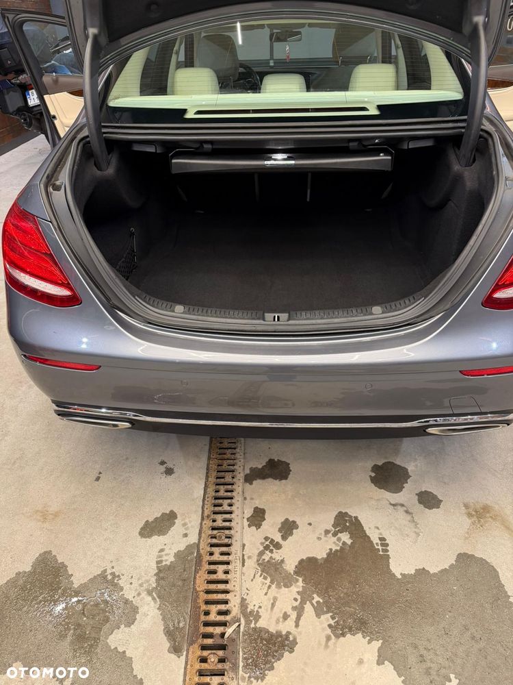 Mercedes-Benz Klasa E - 16