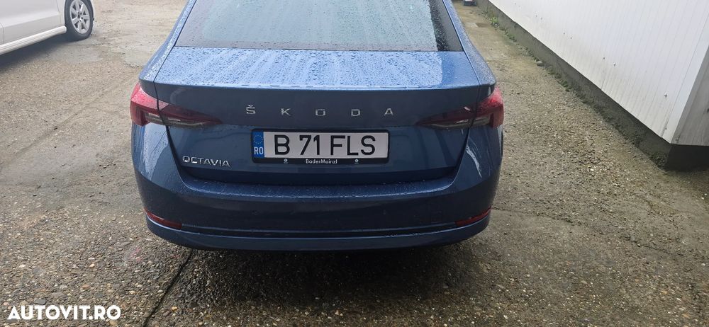 Skoda Octavia 2.0 TDI STYLE DSG - 7