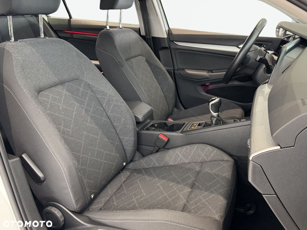 Volkswagen Golf - 18