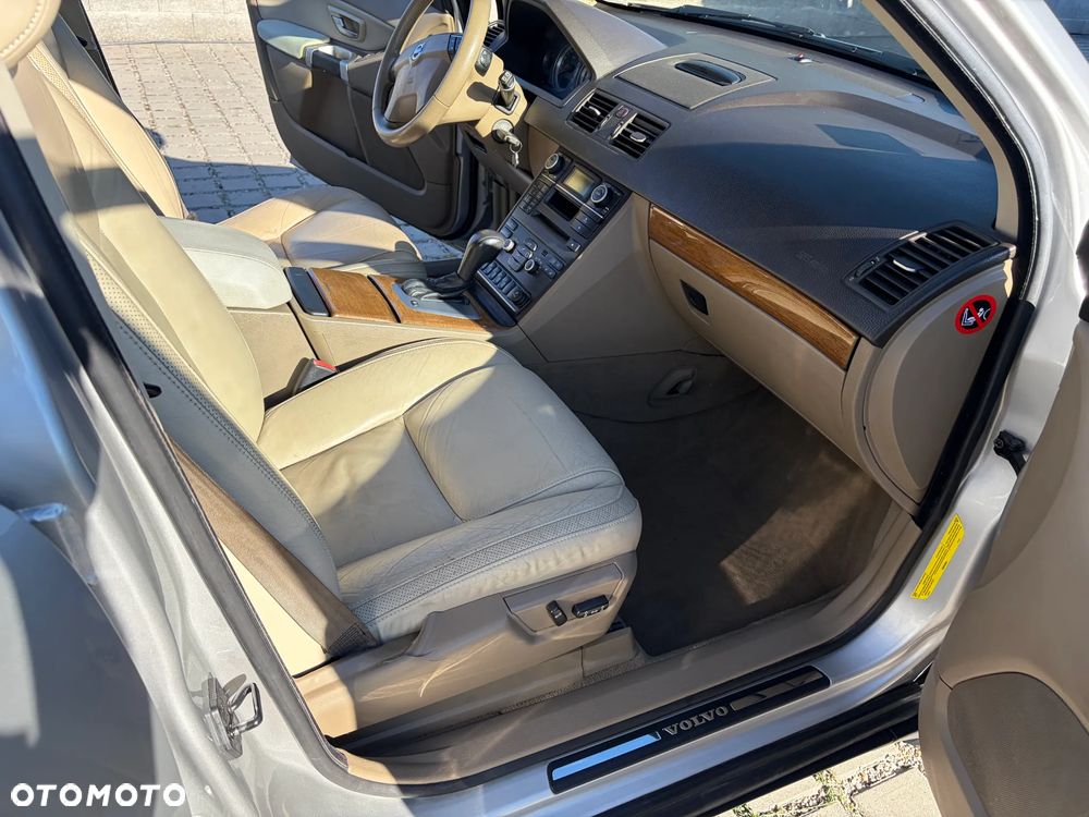 Volvo XC 90 D5 AWD Executive - 9