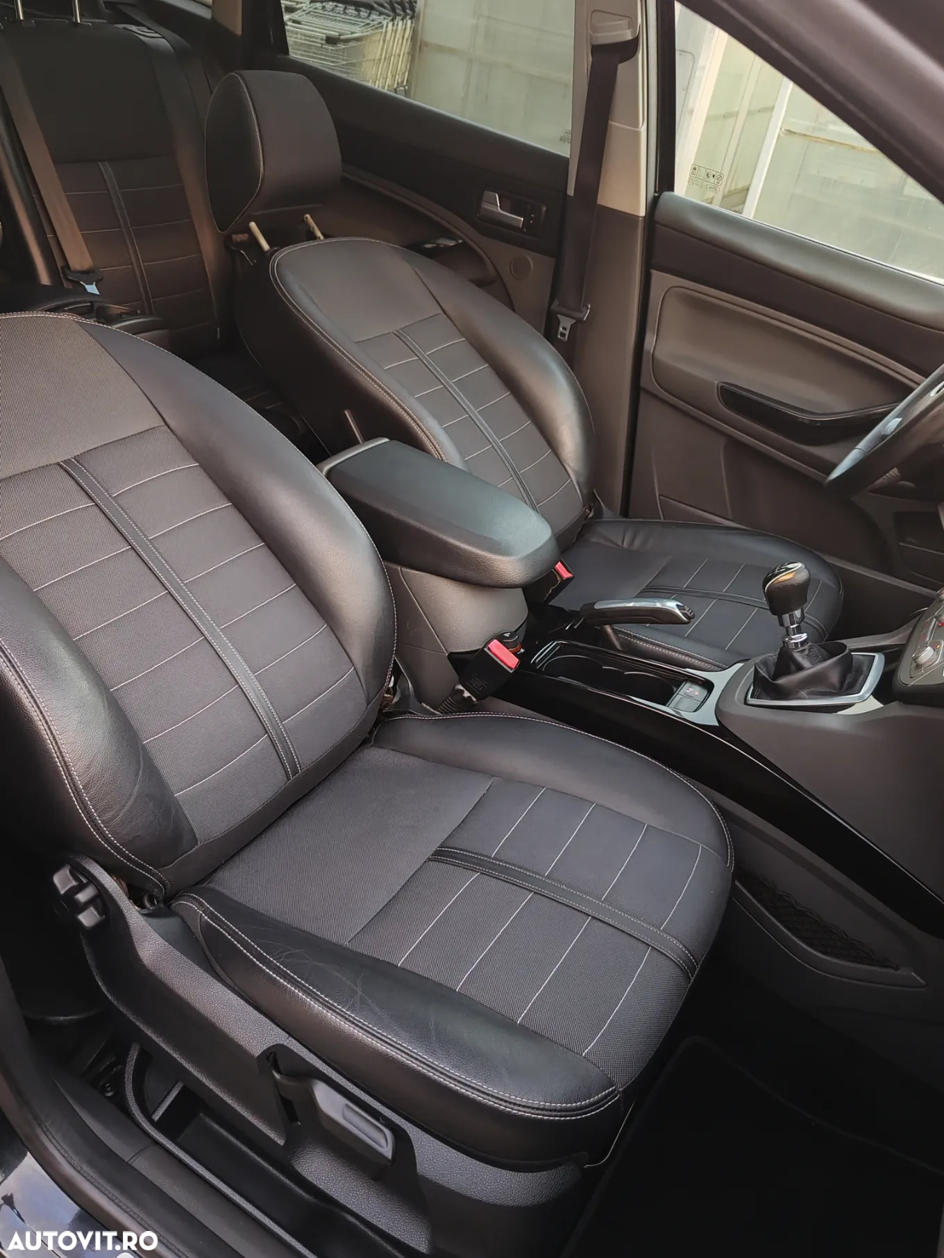 Ford Kuga 2.0 TDCi 4x4 Titanium - 9