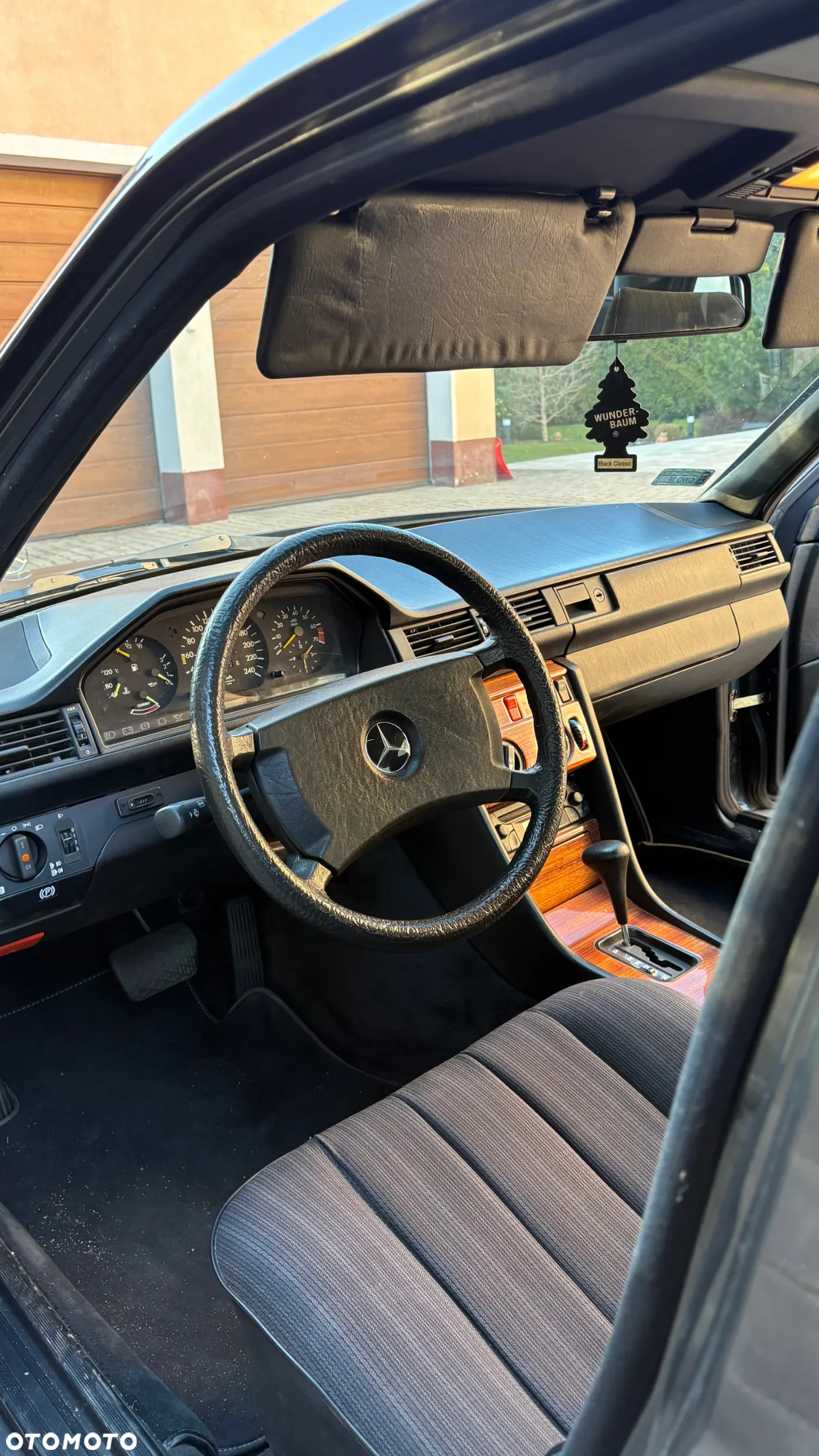 Mercedes-Benz W124 (1984-1993) - 10