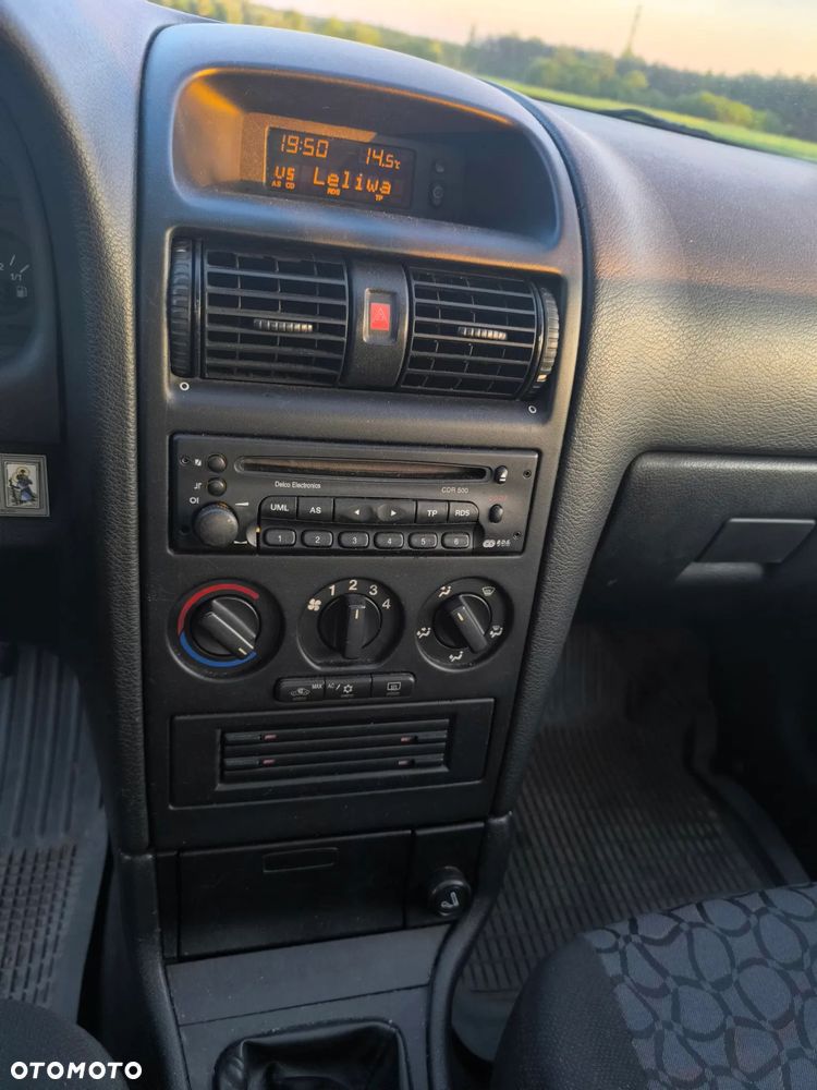 Opel Astra - 16
