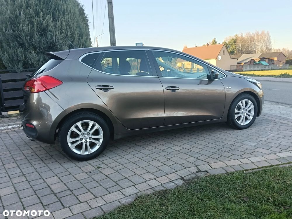 Kia Ceed 1.4 CVVT Attract Plus - 4