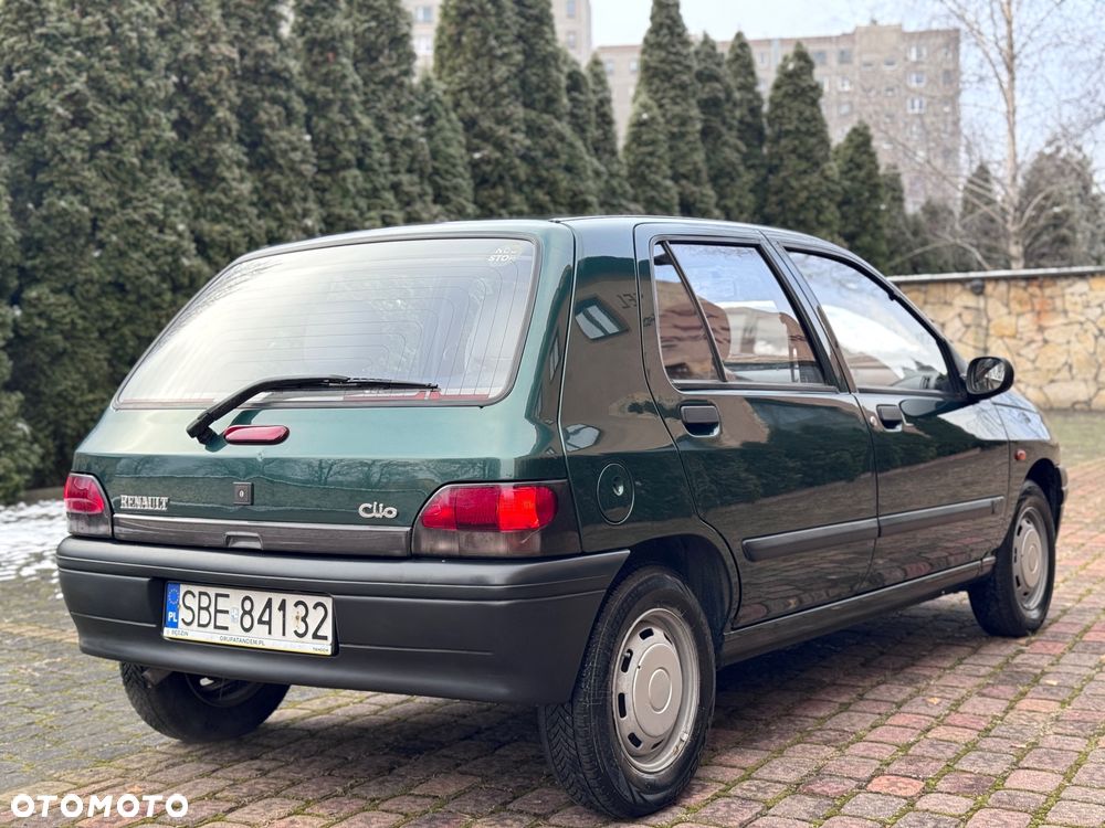 Renault Clio - 6
