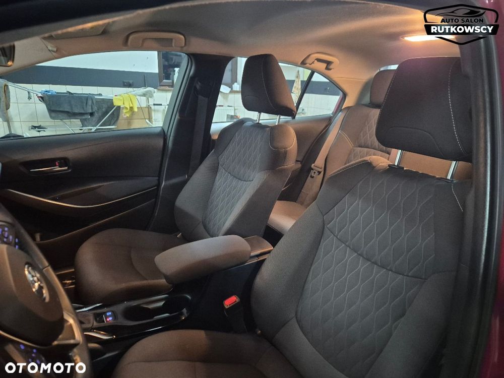 Toyota Corolla 1.8 Hybrid Comfort - 17