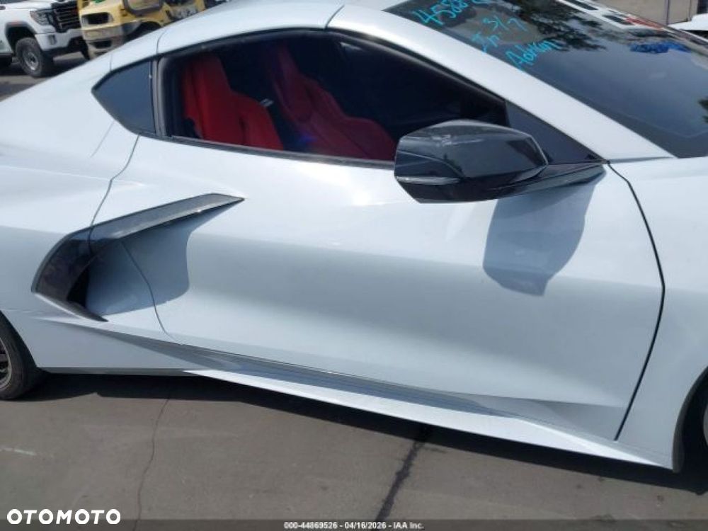 Chevrolet Corvette - 5