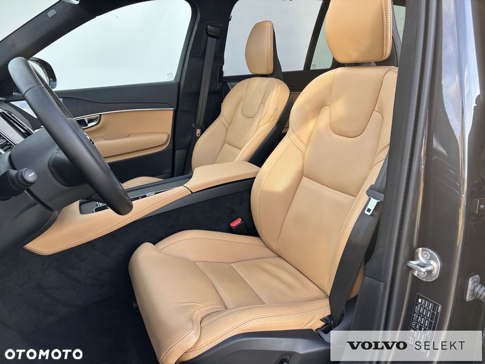 Volvo XC 90 - 9