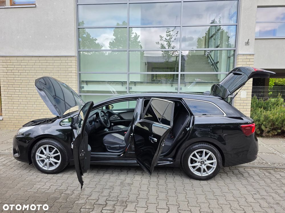 Toyota Avensis - 10
