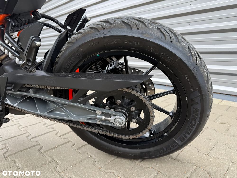 KTM Duke 125 - 26