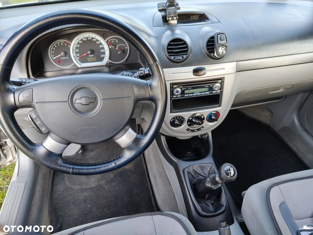 Chevrolet Lacetti - 11