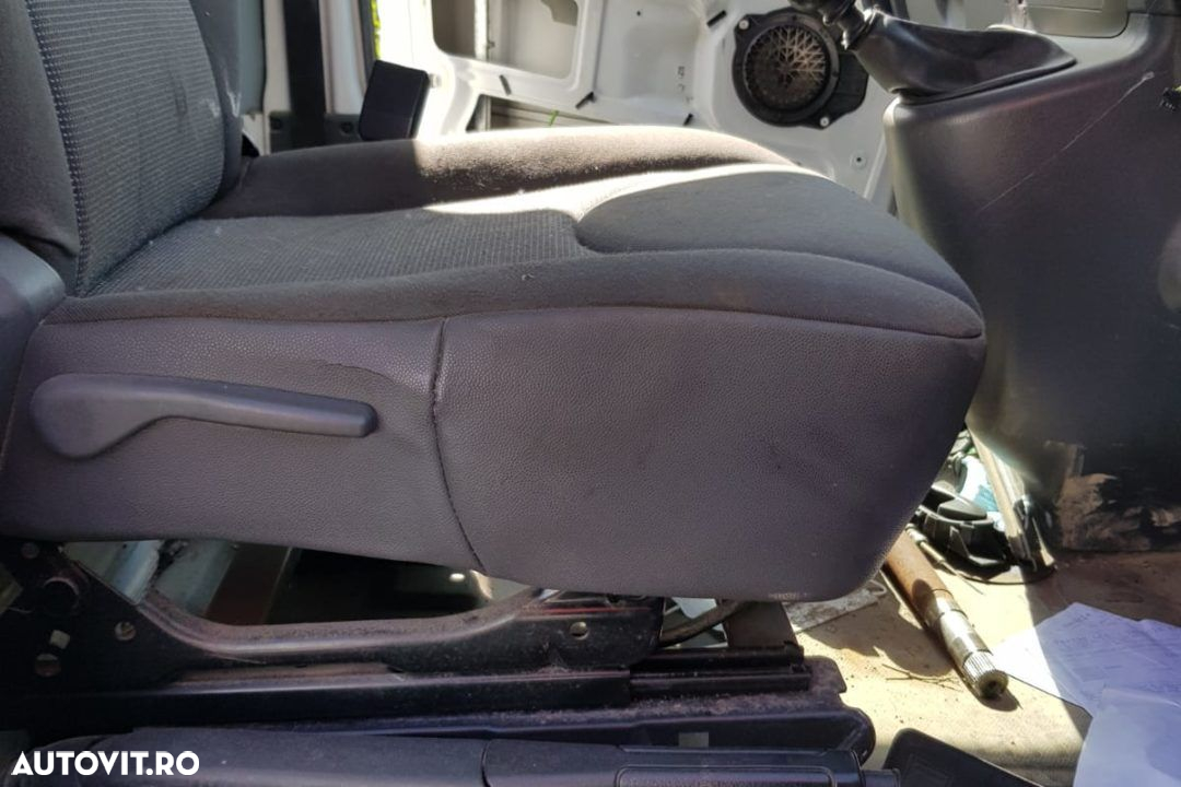 Scaun partea dreaptă Peugeot Partner 2.0 HDI Euro 4 - 5