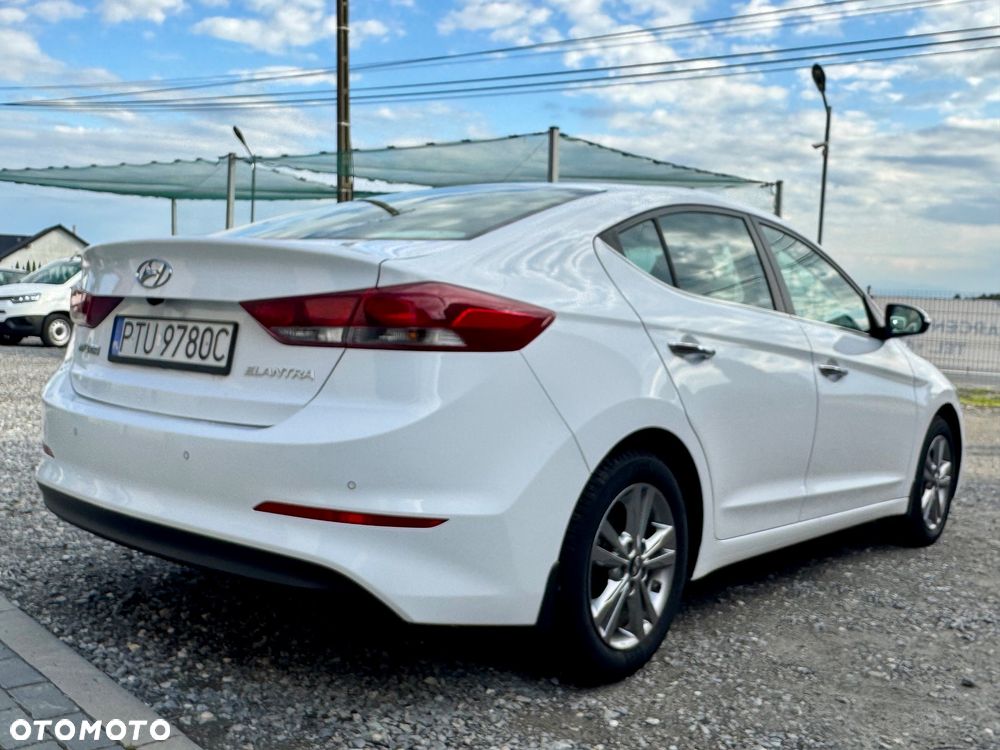 Hyundai Elantra 1.6 Style - 6