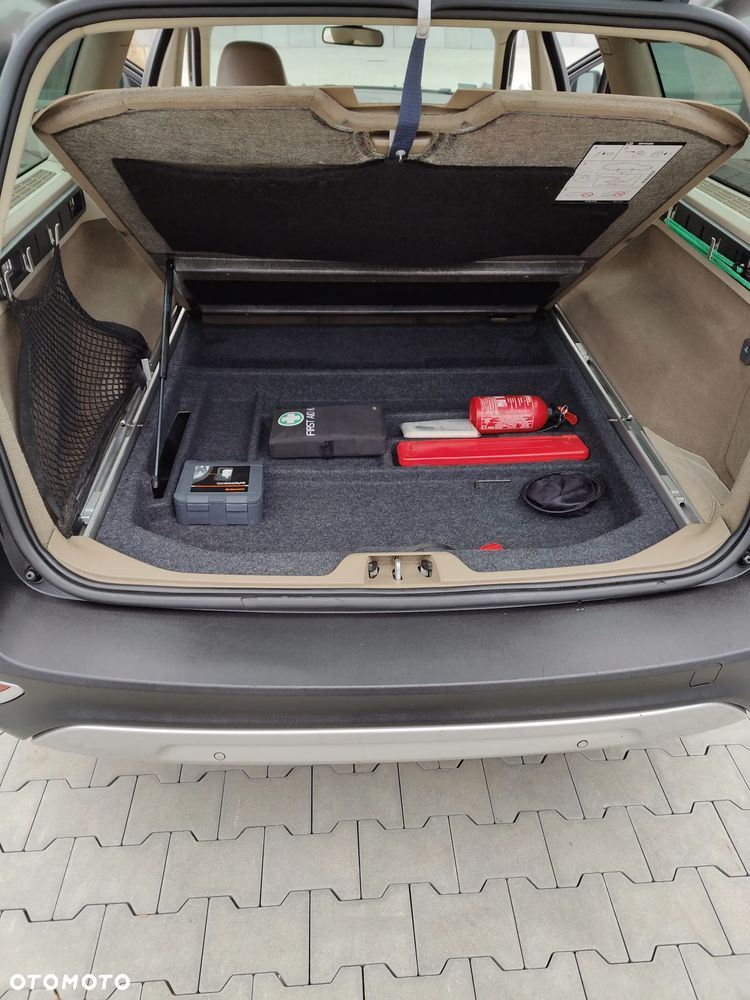 Volvo XC 70 - 13
