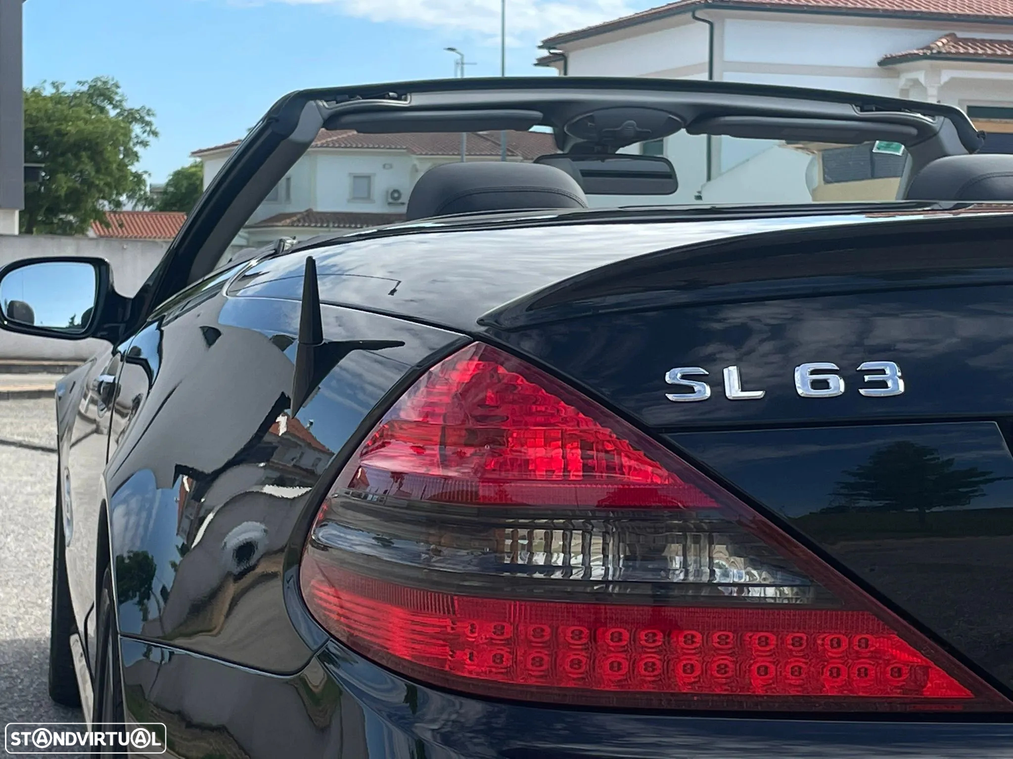Mercedes-Benz SL 63 AMG Standard - 15