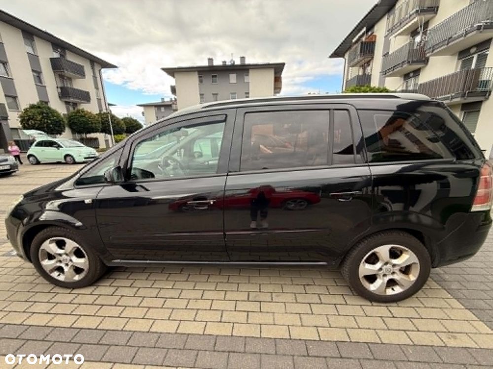 Opel Zafira - 10