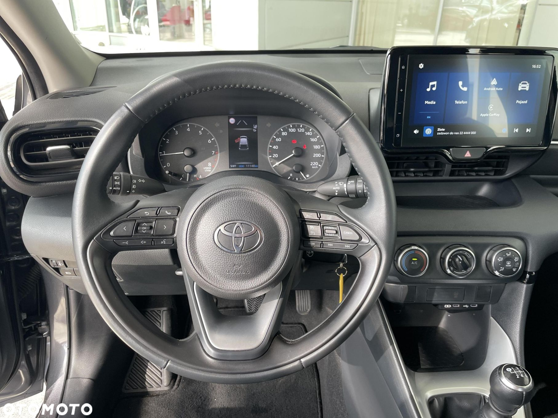 Toyota Yaris 1.5 Comfort - 16