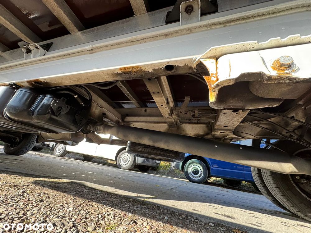 Volkswagen CRAFTER BLIŻNIAKI KONTENER WINDA KLIMATYZACJA - 23