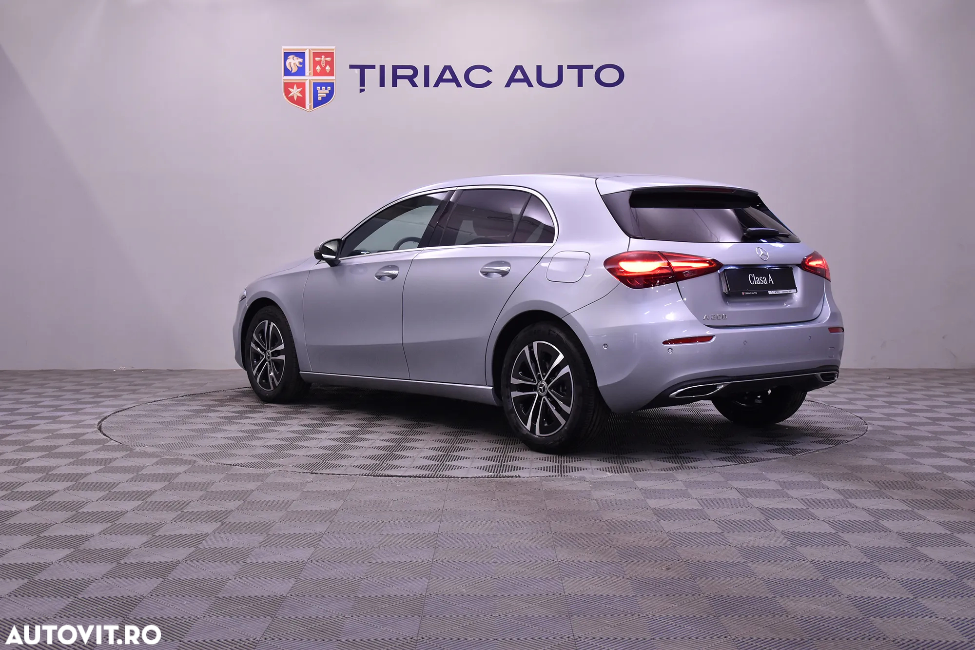 Mercedes-Benz A 200 MHEV 7G-DCT - 3