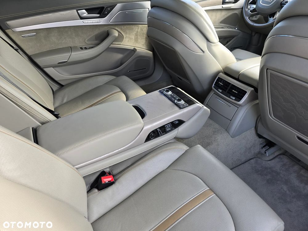 Audi A8 4.2 TDI clean diesel L Quattro - 28