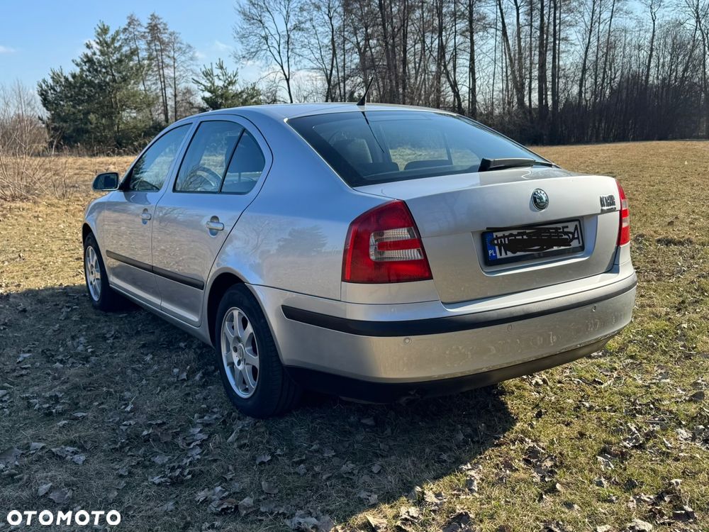 Skoda Octavia 1.6 Ambiente - 2