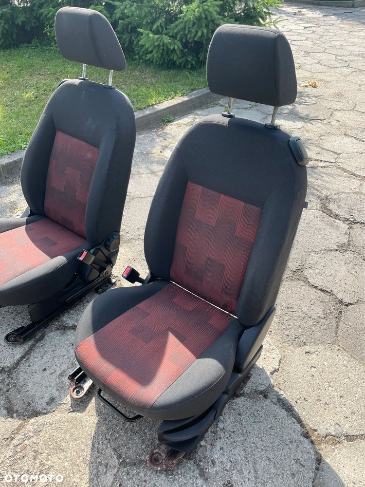 FORD FIESTA MK6 LIFT FOTEL FOTELE PRZEDNIE 3D DRZWI - 2