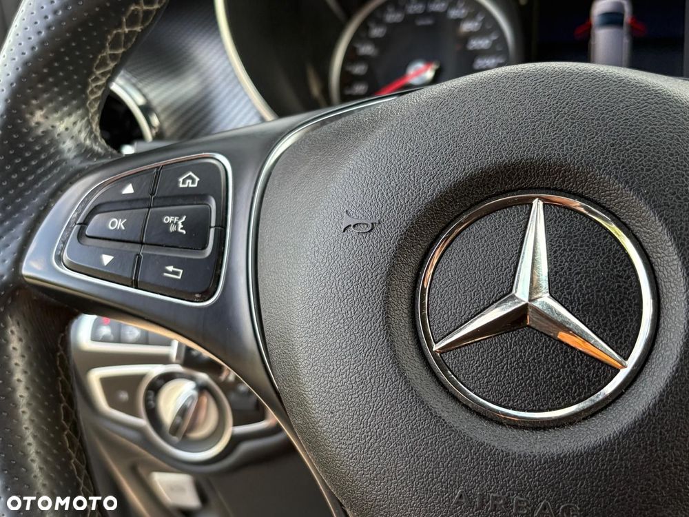 Mercedes-Benz Klasa V 300 d Avantgarde 9G-Tronic (ekstra d³) - 25