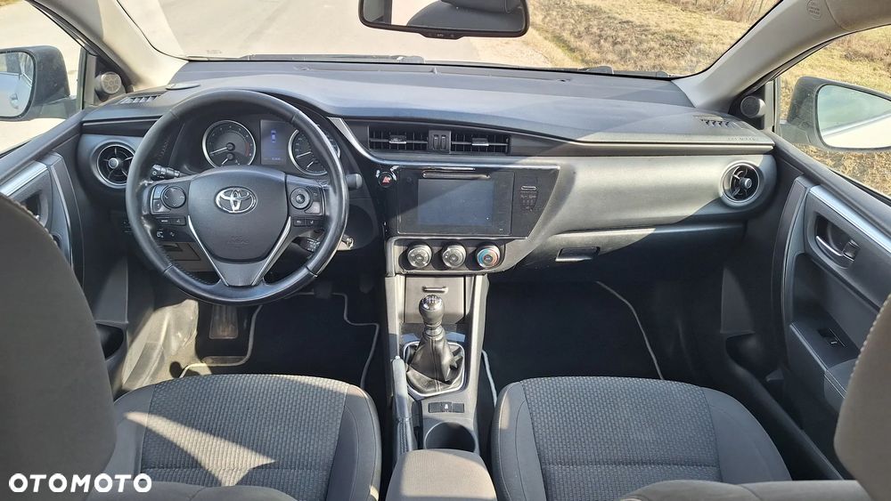 Toyota Corolla 1.6 Comfort - 5