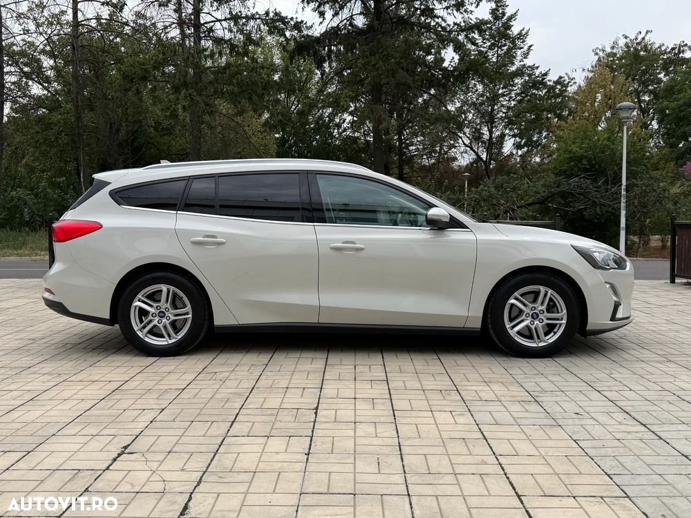 Ford Focus Turnier 1.5 EcoBlue Start-Stopp-System Aut. TREND - 12