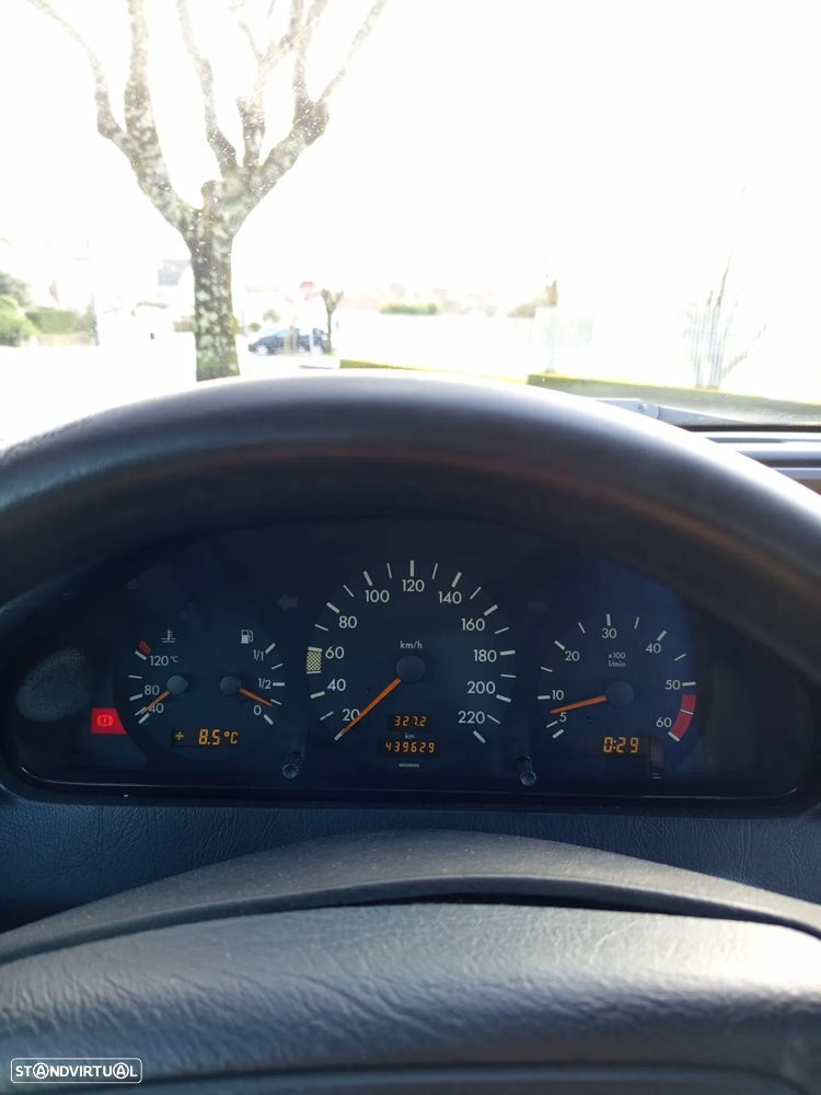 Mercedes-Benz C 220 D Elegance - 19