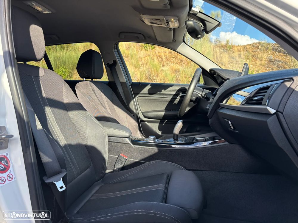 BMW 116 dA Line Sport - 23