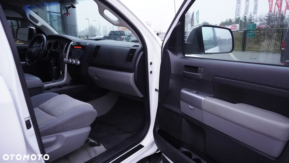 Toyota Tundra 5.7 4x4 Double Cab SR5 - 9