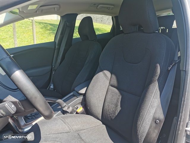 Volvo V40 Cross Country 2.0 D2 Kinetic Geartronic - 23