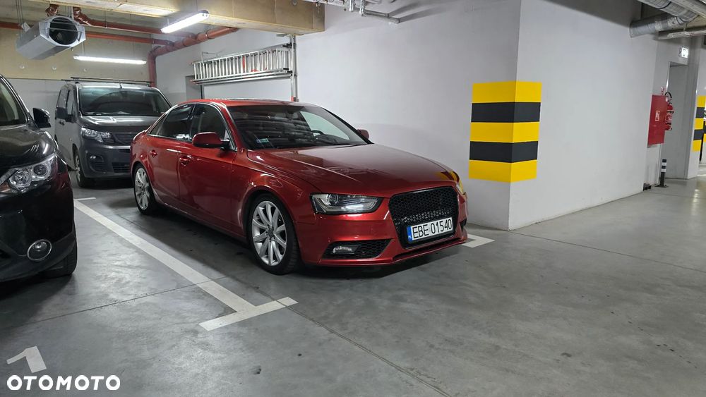 Audi A4 Limousine - 1