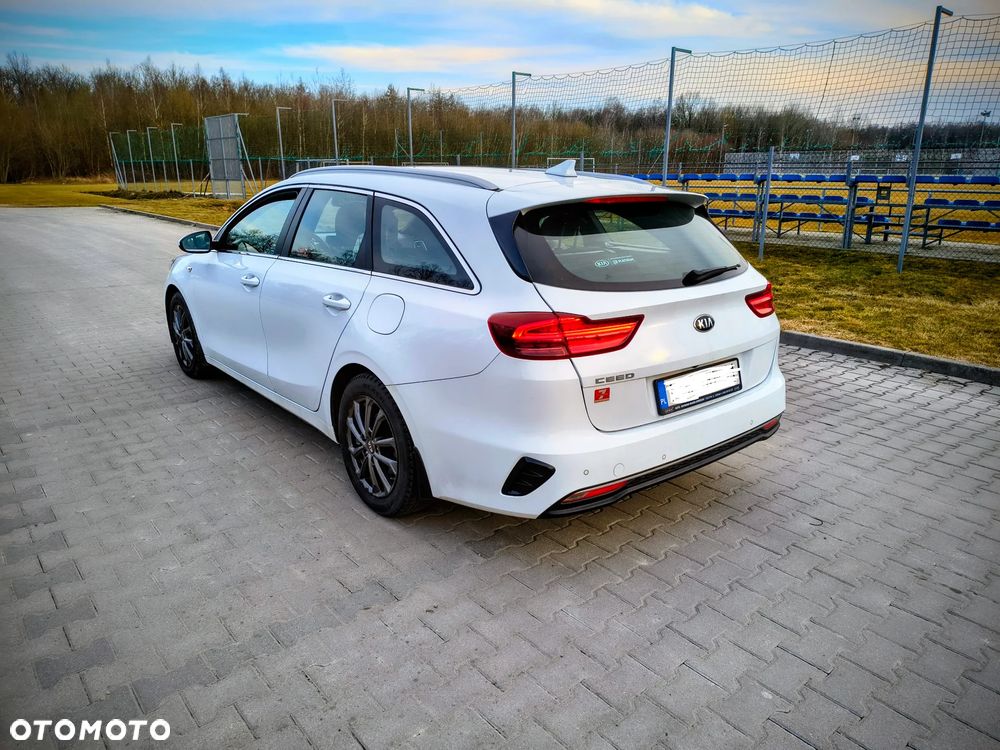 Kia Ceed 1.6 CRDi SCR GT-Line - 5