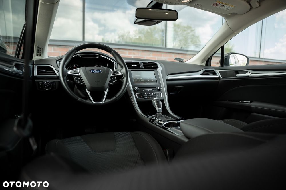 Ford Mondeo 2.0 TDCi Titanium PowerShift - 28