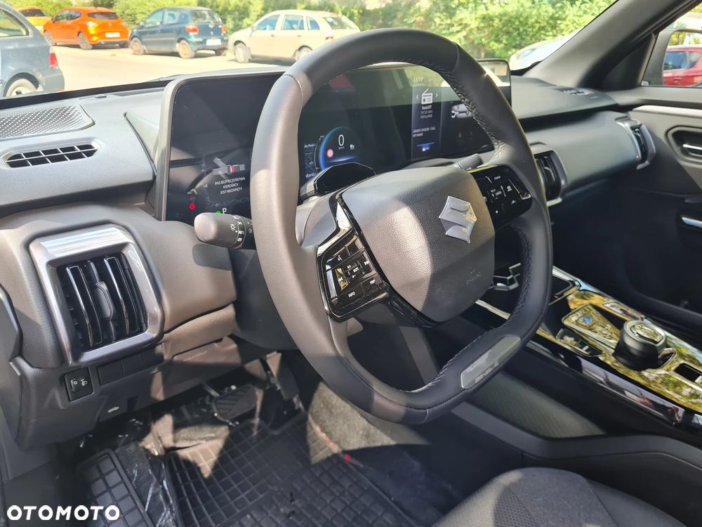 Suzuki e VITARA - 15