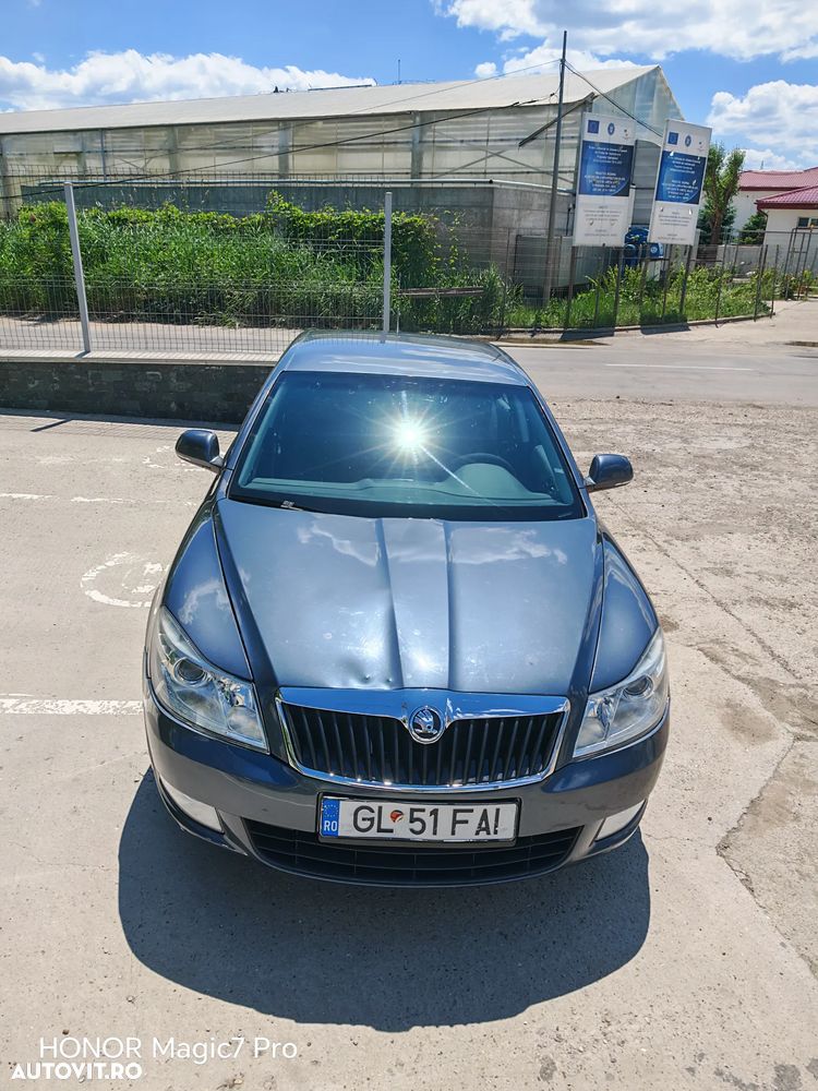 Skoda Octavia 1.6 MPI Ambiente - 5