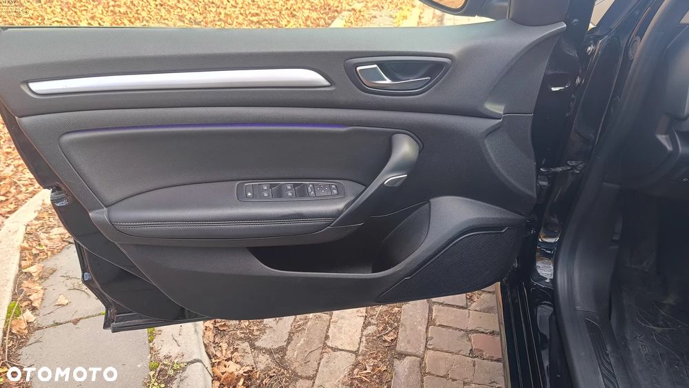 Renault Megane 1.6 E-TECH Plug-In Intens - 11