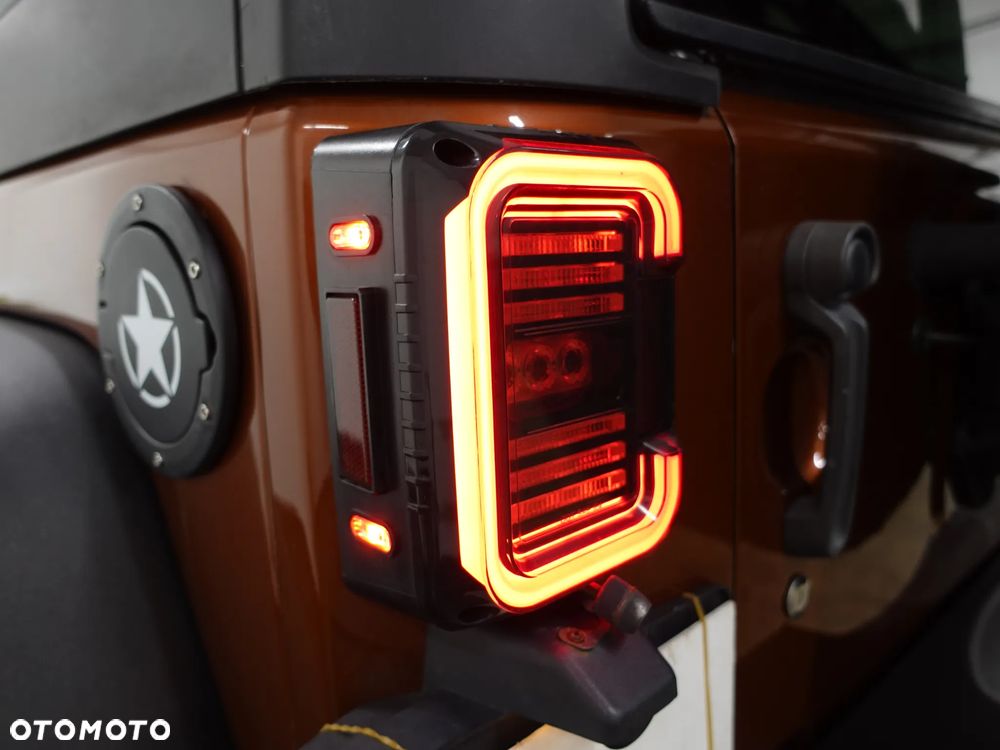 Jeep Wrangler - 34