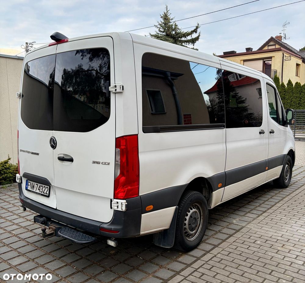Mercedes-Benz Sprinter - 4
