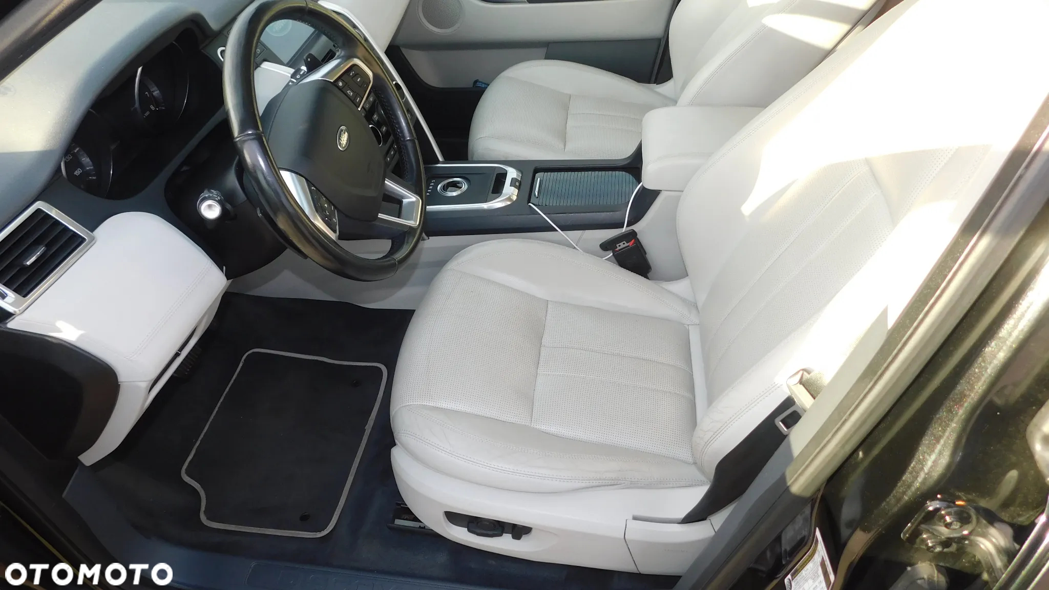 Land Rover Discovery Sport 2.0 Si4 HSE Luxury - 10