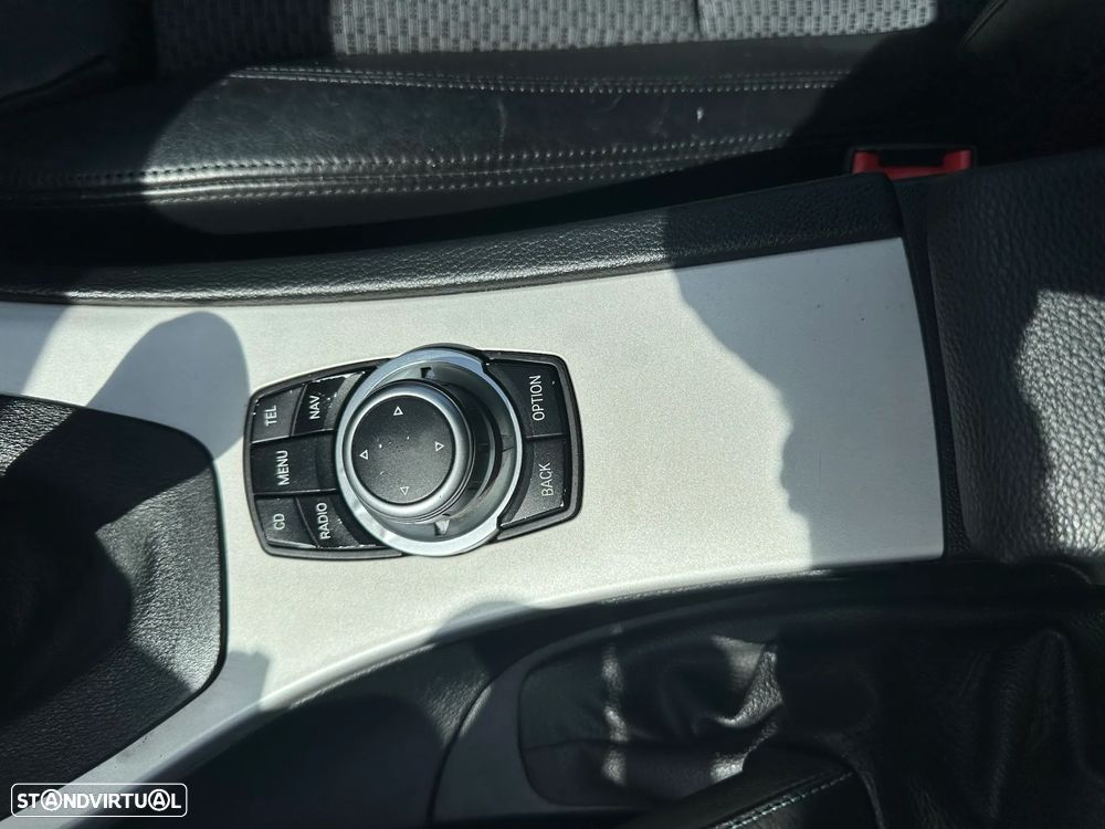 BMW 318 d Navigation - 29
