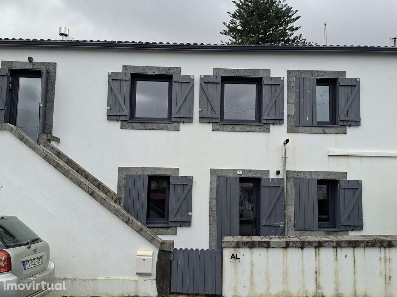 Moradia em S.Roque do Pico com 2 apartamentos de luxo - Grande imagem: 3/60