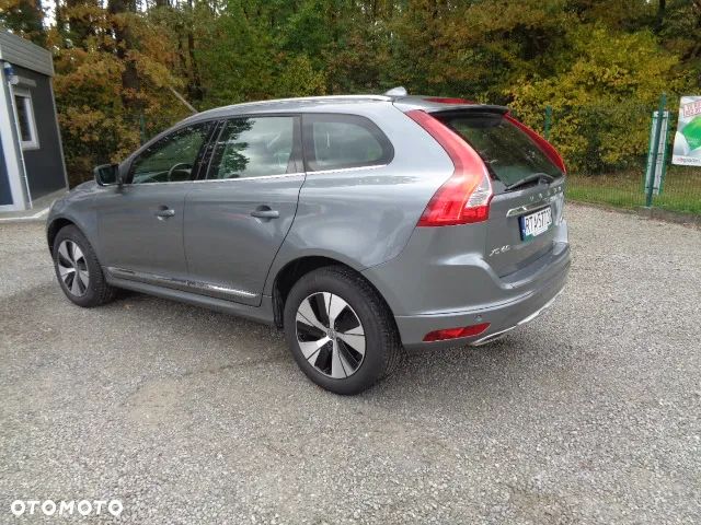 Volvo XC 60 D4 AWD Summum - 4