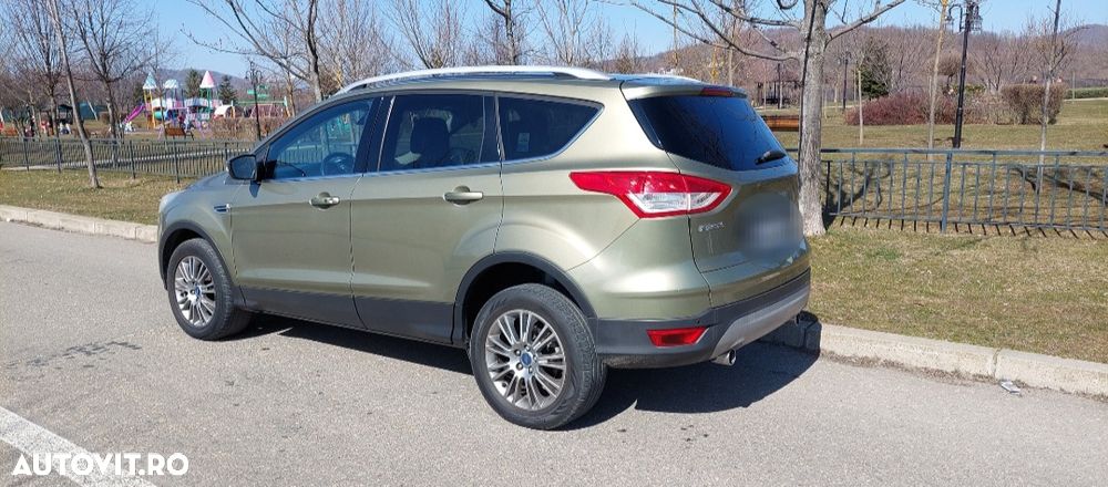 Ford Kuga 2.0 TDCi Powershift 4WD Titanium - 5