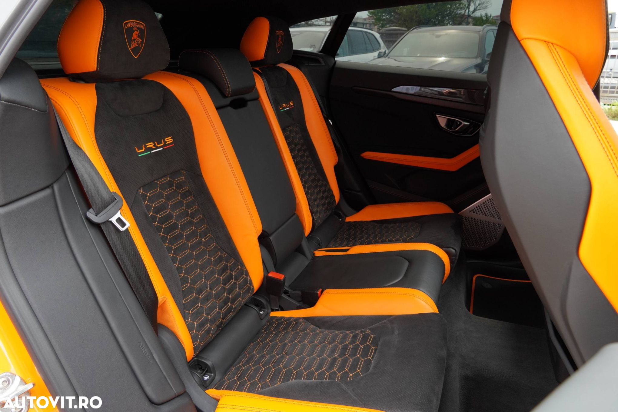 Lamborghini URUS Standard - 35