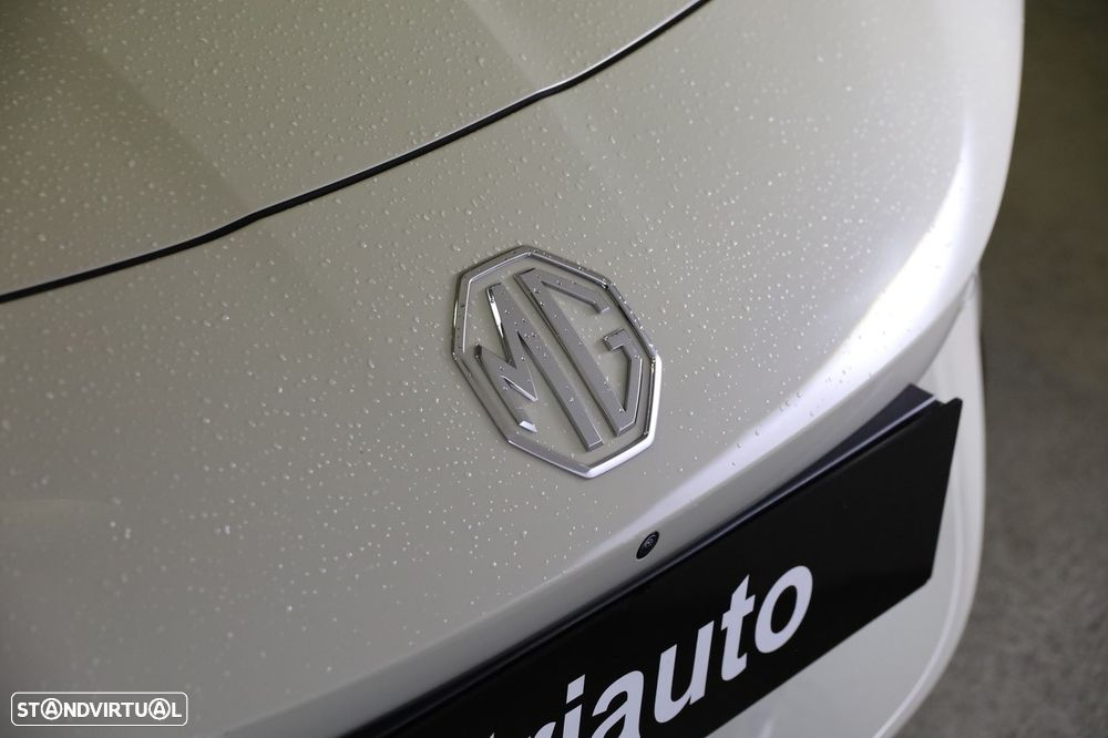 MG Cyberster 77 kWh GT - 37