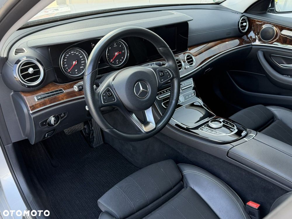 Mercedes-Benz Klasa E 220 d Exclusive - 12