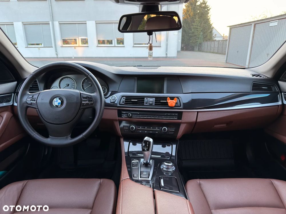 BMW Seria 5 520d - 10